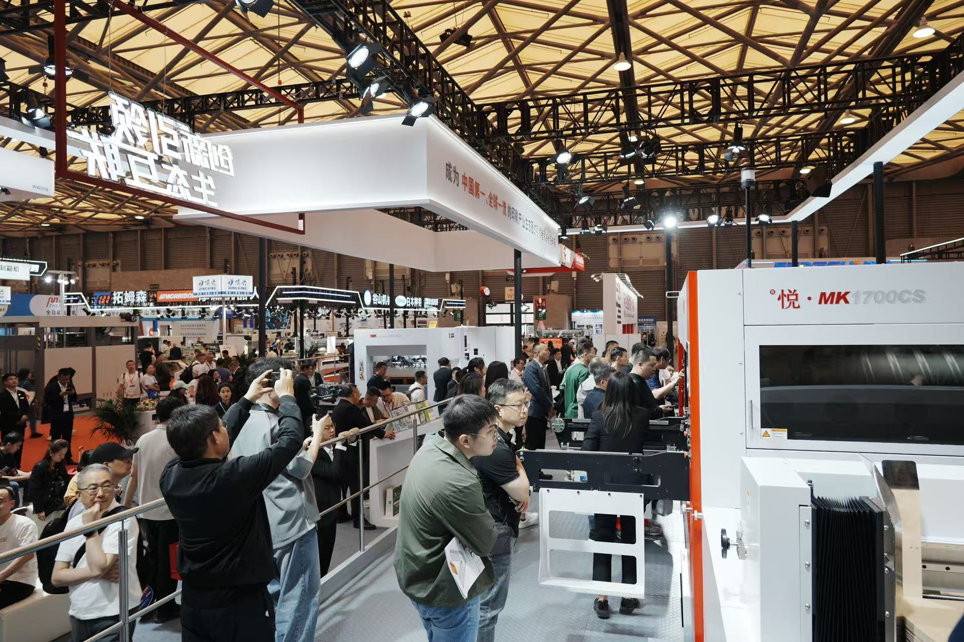 長榮閃耀 WEPACK，大幅面模切機(jī)成為全球 “焦點(diǎn)”